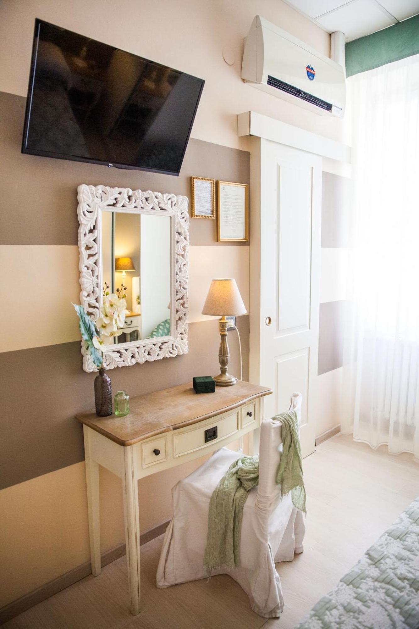 Hotel Tina Диано-Марина Экстерьер фото