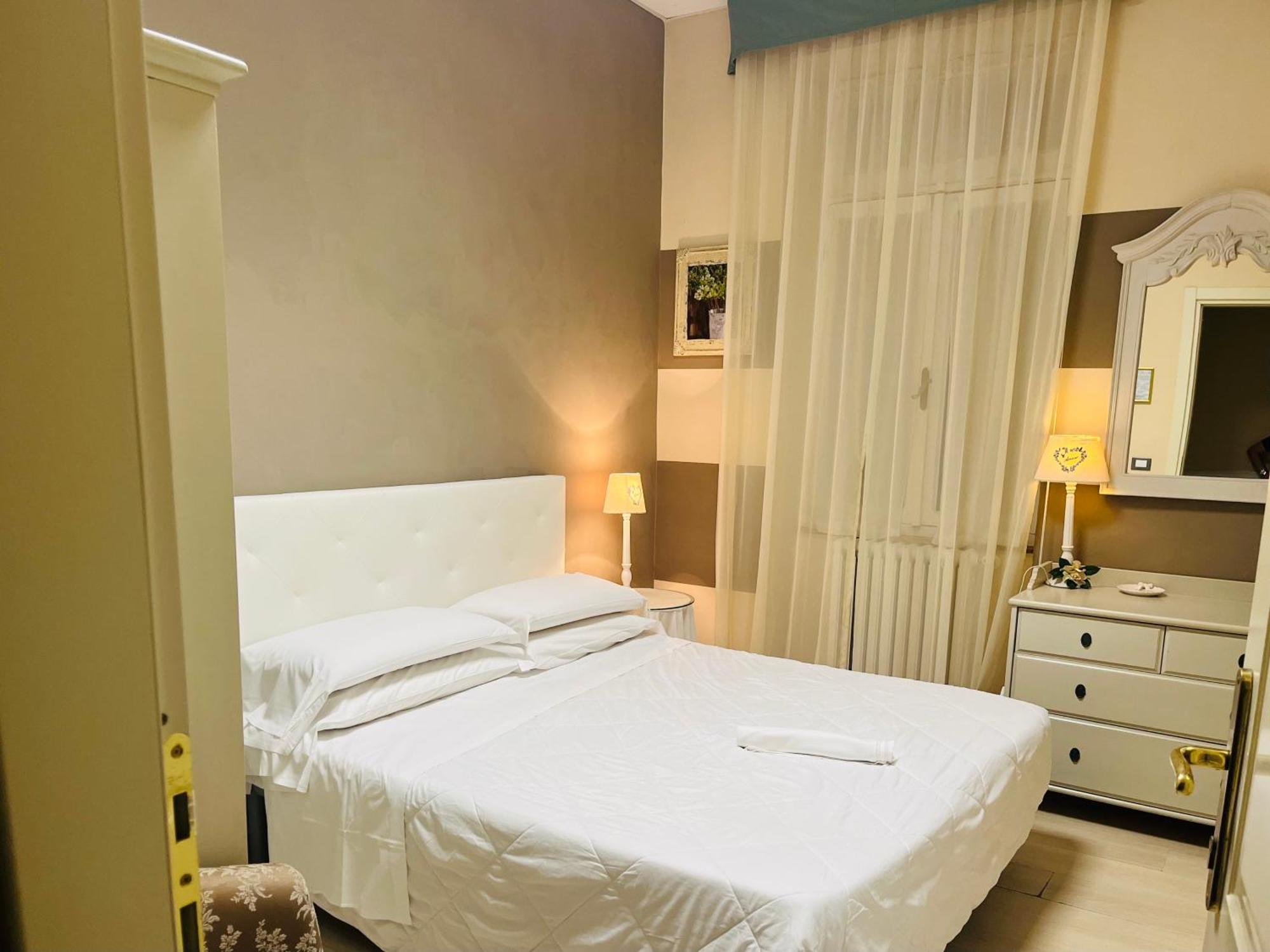 Hotel Tina Диано-Марина Экстерьер фото
