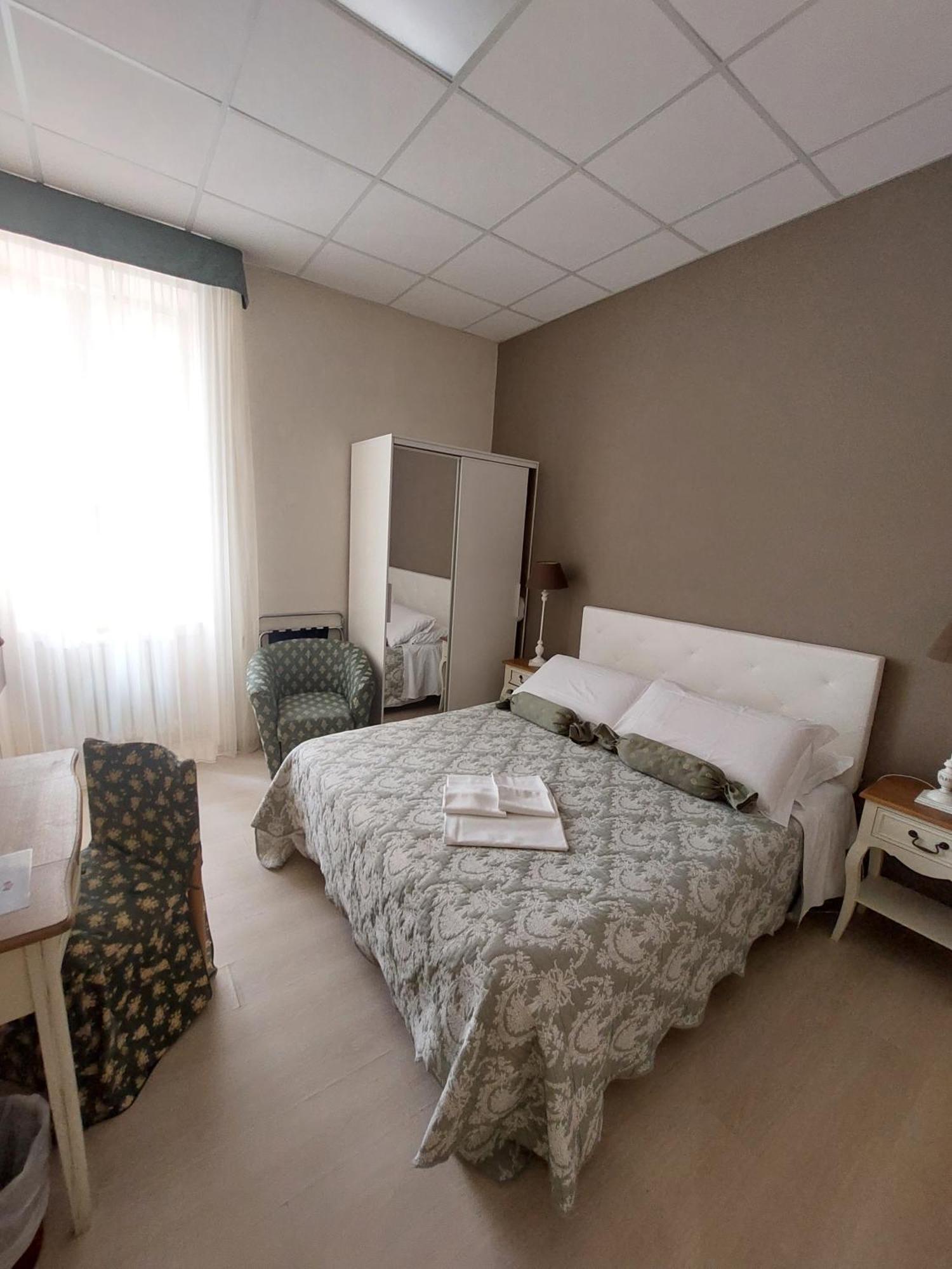 Hotel Tina Диано-Марина Экстерьер фото